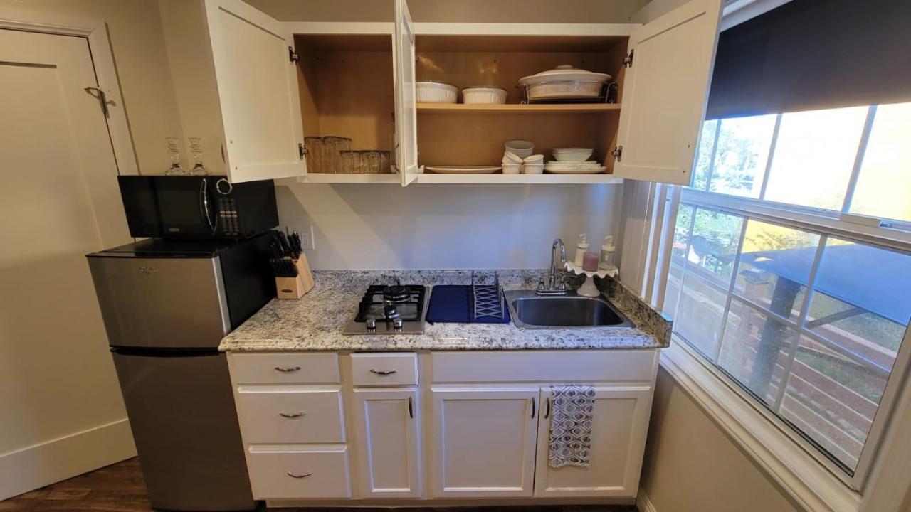 Adorable Modern Guesthouse With Full Kitchen ลอสแอนเจลิส ภายนอก รูปภาพ